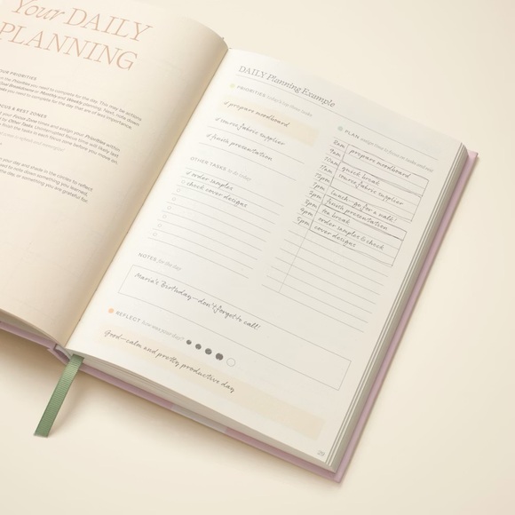 PAPIER Wonder Productivity Planner - Picture 3 of 5